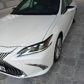 Lexus ES 350 2019