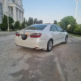 Toyota Camry 2015