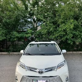 Toyota Sienna 2017