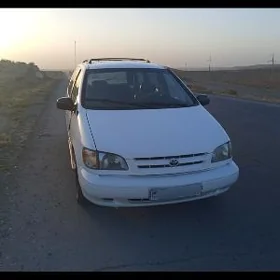 Toyota Sienna 2000