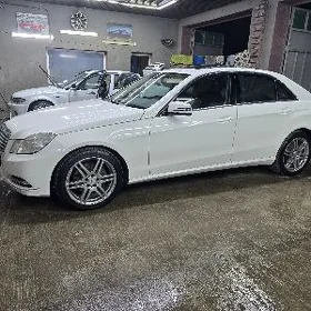 Mercedes-Benz E350 2010