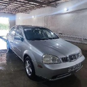 Suzuki Forenza 2005