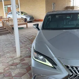 Lexus ES 350 2022