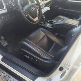 Toyota Grand Highlander 2019