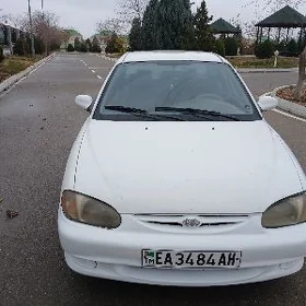 Kia Sephia 2001