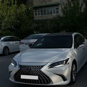 Lexus ES 350 2024