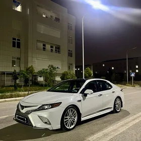 Toyota Camry 2019