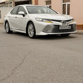 Toyota Camry 2020