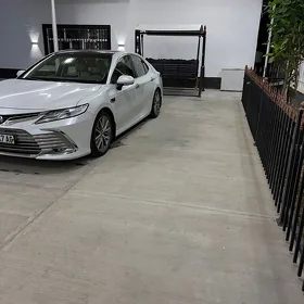 Toyota Camry 2021