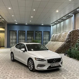Volvo S60 2020