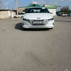 Hyundai Elantra 2021