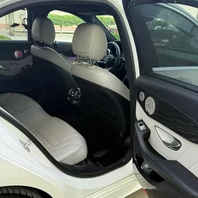 Mercedes-Benz C300 2016