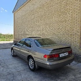 Toyota Camry 1999