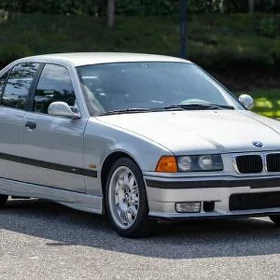 BMW 320 1992