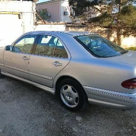 Mercedes-Benz E320 1999