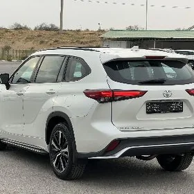 Toyota Highlander 2021