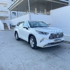 Toyota Highlander 2021