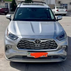 Toyota Highlander 2021