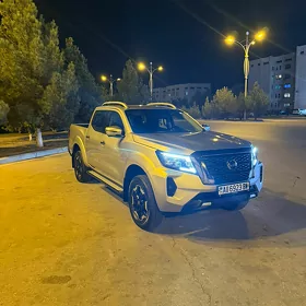 Nissan Navara 2025