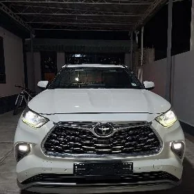 Toyota Highlander 2021