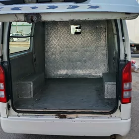 Toyota Hiace 2010