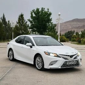 Toyota Camry 2019