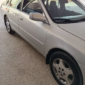 Toyota Avalon 2004