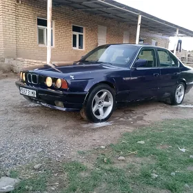 BMW 525 1990