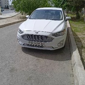 Ford Fusion 2020