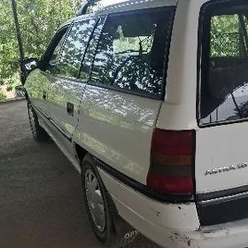 Opel Astra 1995