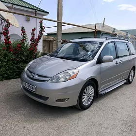 Toyota Sienna 2009