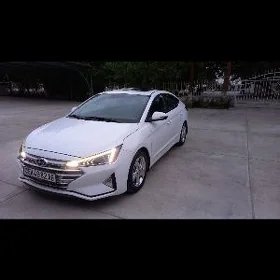 Hyundai Elantra 2020
