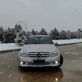 Mercedes-Benz C300 2010