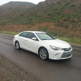 Toyota Camry 2017