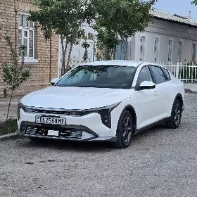 Kia K4 2025
