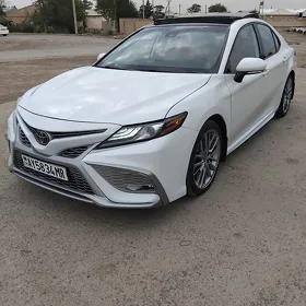 Toyota Camry 2021