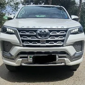 Toyota Fortuner 2025