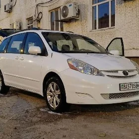 Toyota Sienna 2008