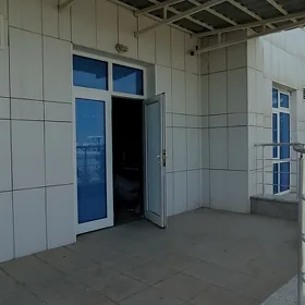 Satlyk gurtly 1nji etaž magazn