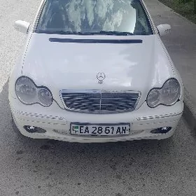 Mercedes-Benz 230E 2005