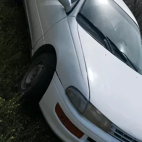 Toyota Carina 1993