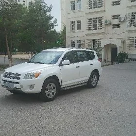 Toyota RAV4 2011