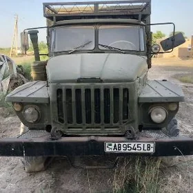 Ural 4320 1989
