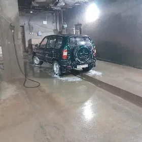 Chevrolet Niva 2005