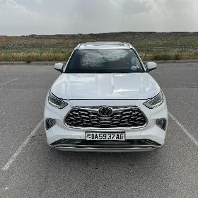 Toyota Highlander 2021