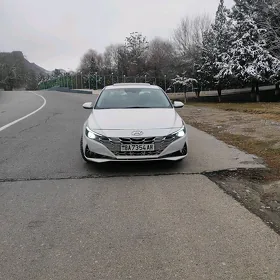 Hyundai Elantra 2021