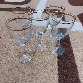 Продаются стариные чайники