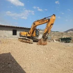 Komatsu D275AX-5 2011