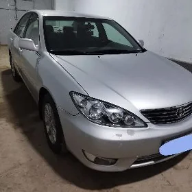 Toyota Camry 2004