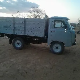 UAZ 2206 1987